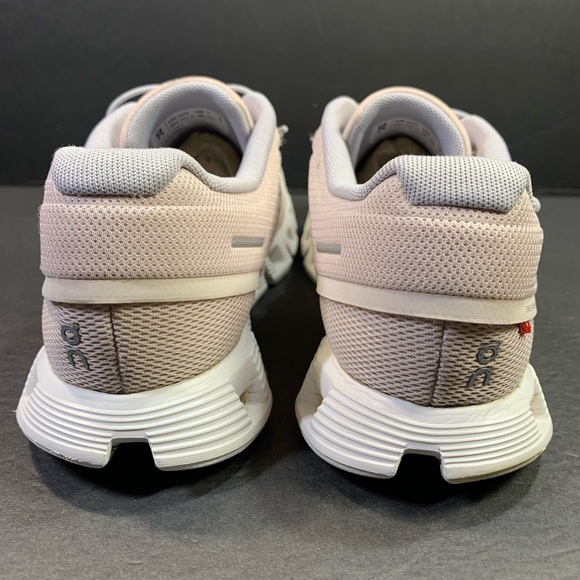 On Cloud 5 Women’s Running Walking Sneakers Pink & Grey Shoe Size- 9 - Picture 4 of 11